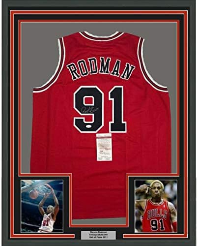 Врамени Autographed/Потпиша Денис Rodman 33x42 Чикаго Црвено Кошарка Џерси JSA ГРБ